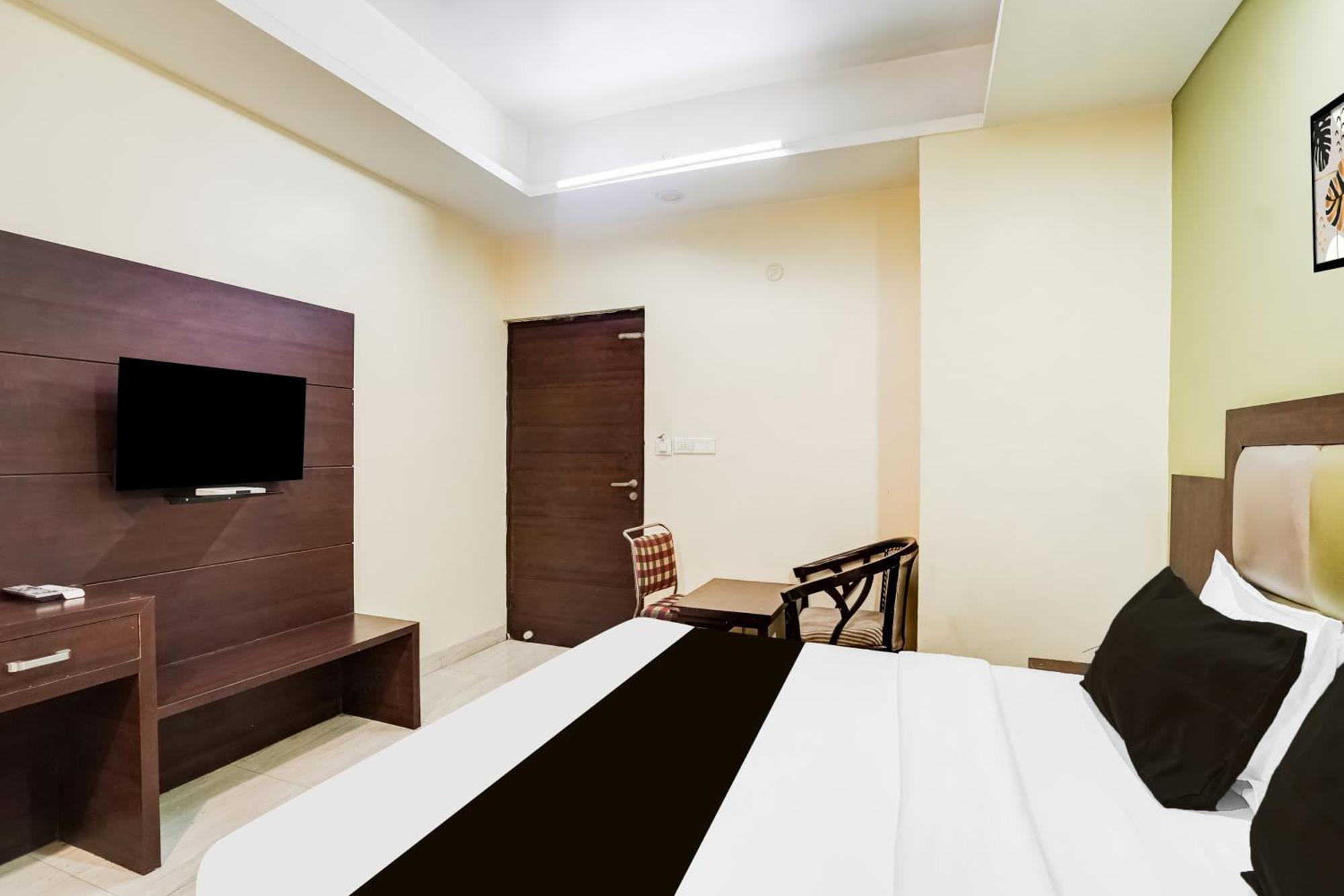 Super Townhouse Sikar Road Jaipur Formerly Hotel Aroma Inn Exteriör bild