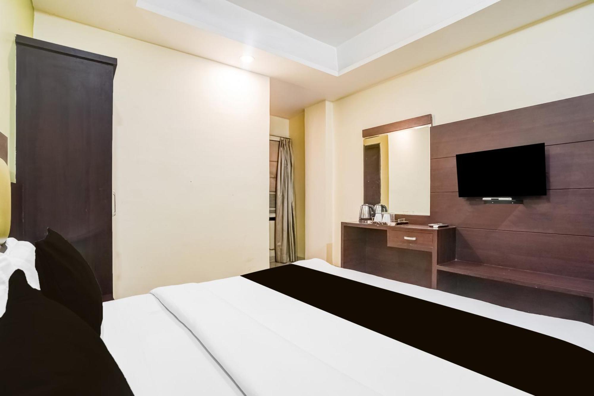 Super Townhouse Sikar Road Jaipur Formerly Hotel Aroma Inn Exteriör bild