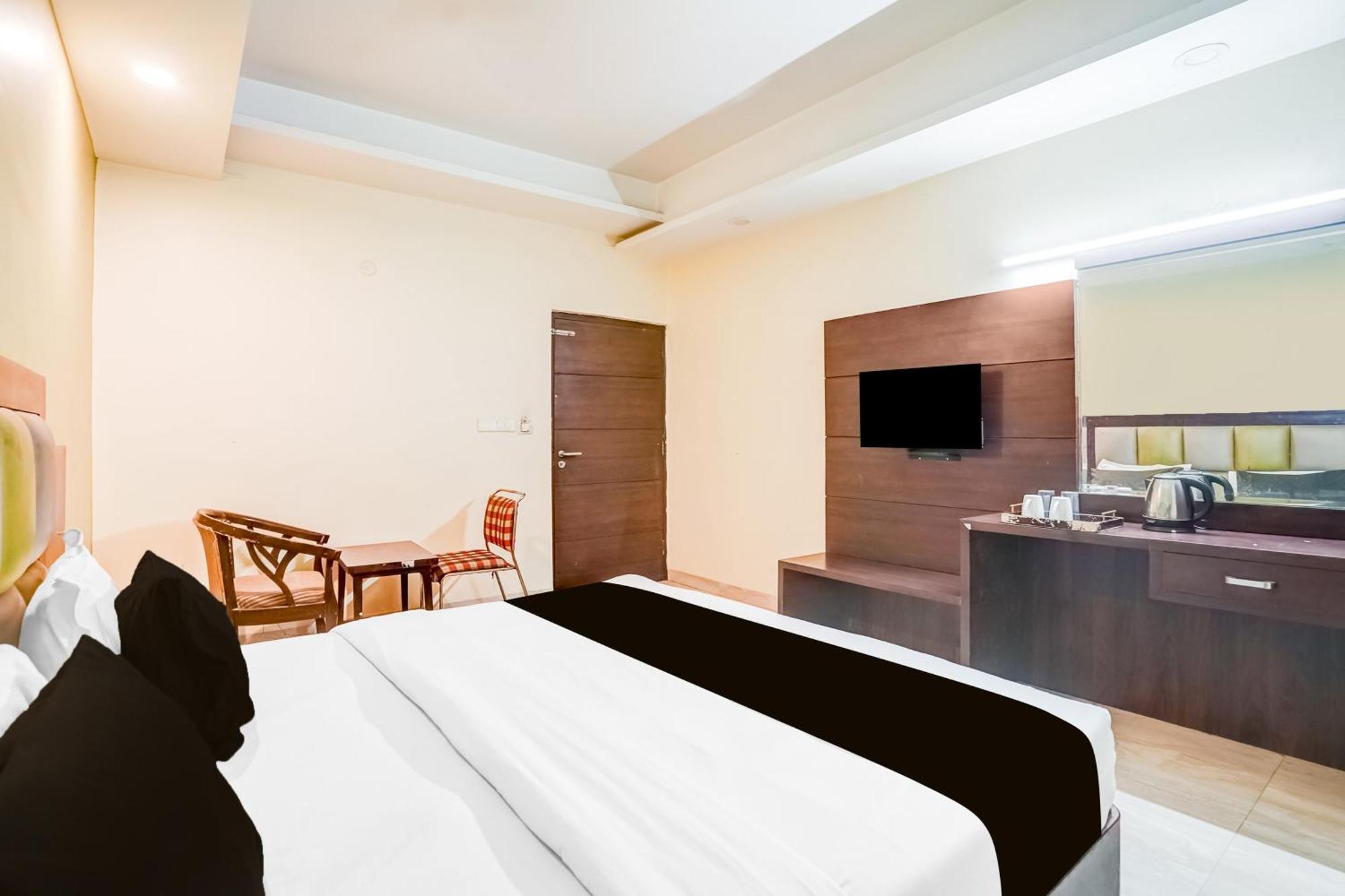 Super Townhouse Sikar Road Jaipur Formerly Hotel Aroma Inn Exteriör bild